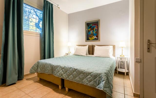 Kitries Summer Getaway - Eden Seaside Suite
