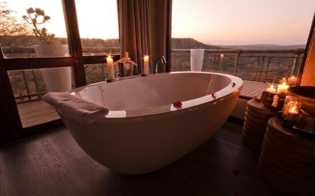 Nambiti Hills Private Game Lodge