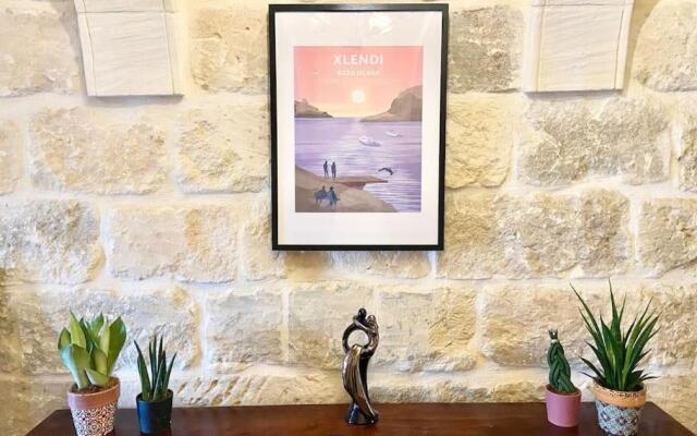 Villa Rossa Gozo - 5 bedroom ensuite with pool & jacuzzi