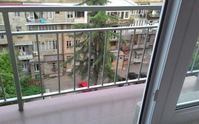 Apartment on Kazbegi Avenue