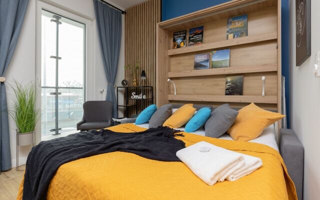 Kasprzaka Studio Remote Work by Renters