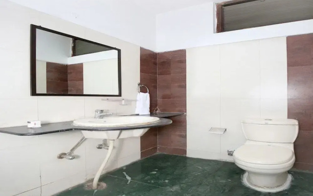 OYO Rooms Sector 7 Madhya Marg