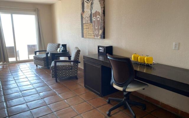 Los Vientos Hotel