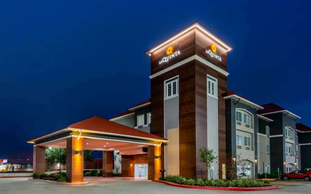 La Quinta Inn & Suites by Wyndham Orange