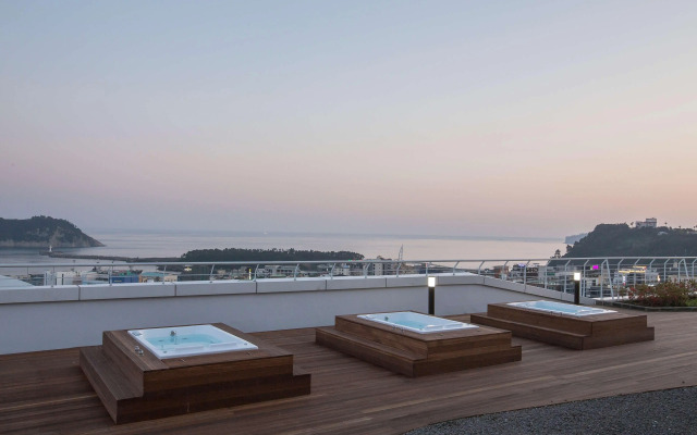Hotel Bridge Seogwipo