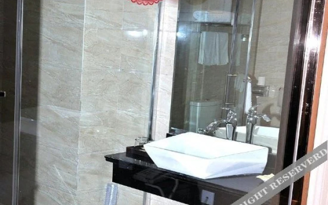 Zhonghao Holiday Hotel