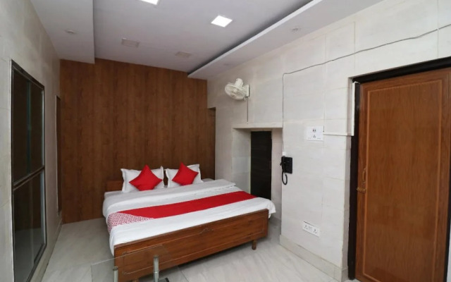 Golden Inn By OYO Rooms