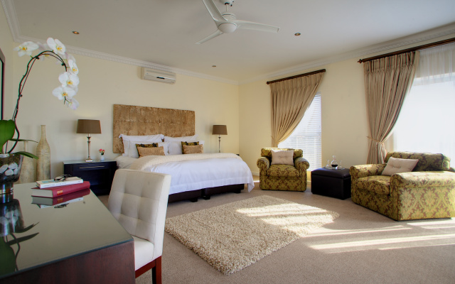 African Oceans Manor on the Beach
