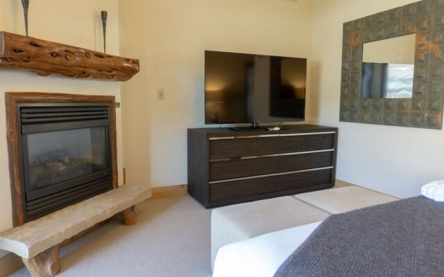 Four Bedroom Penthouse in Canyons Village by RedAwning