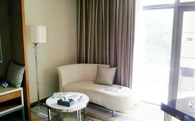 Royal Oriental Garden Hotel