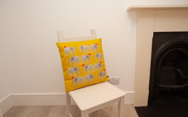 1 Bedroom Apartment With Views in Bath