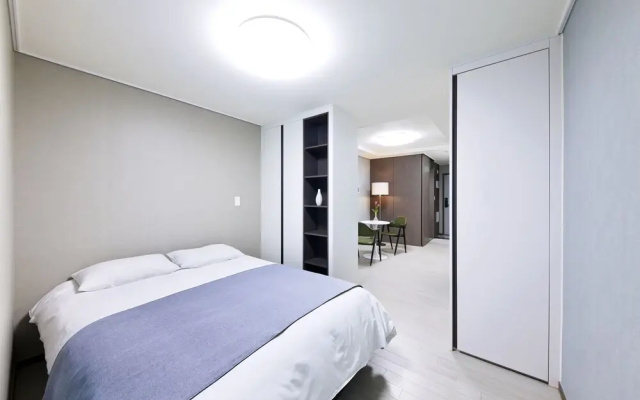 Bridge residence hotel