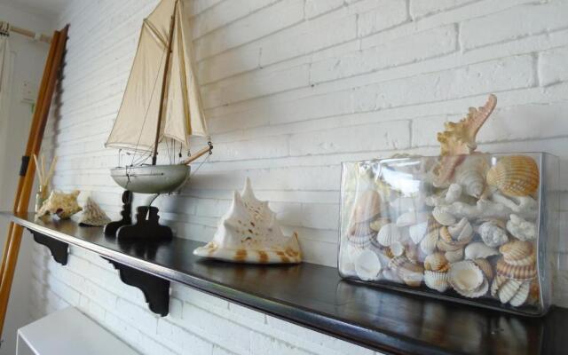 Newly Renovated Beachfront Apartment Ideally Located in Penelope