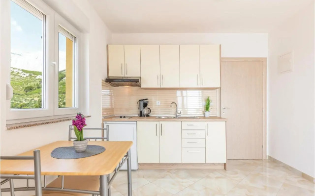 Studio Apartment in Krvavica