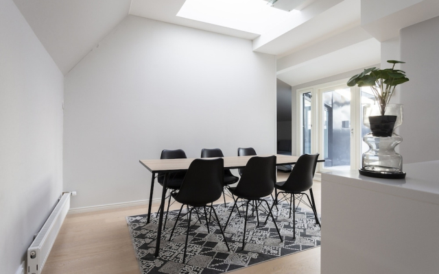 2ndhomes Kluuvi 2BR penthouse with balcony and sauna