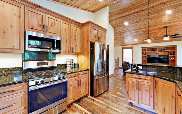 1573 Cree St Home