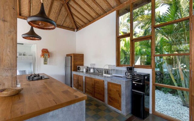 Luxury 4 Bedroom Villa With Private Pool, Bali Villa 2067