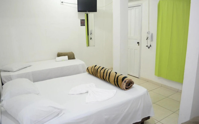 Lize Hotel-Hostel