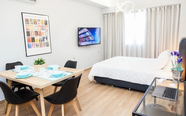 Contemporary chic in Central Athens