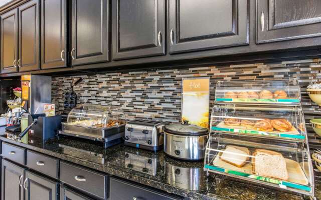 Quality Inn Bessemer I-20 exit 108