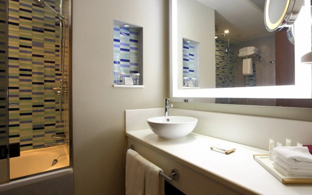Crowne Plaza Hotel Riyadh Minhal, an IHG Hotel