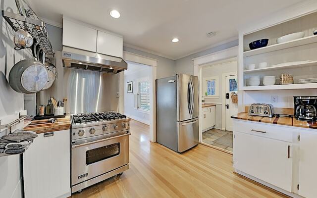 2805 23rd Ave W Home
