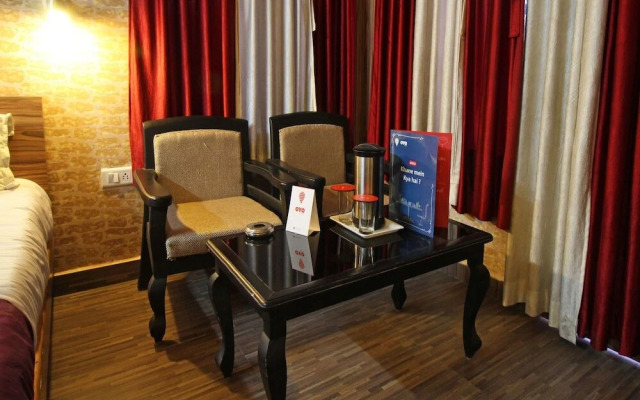 The Raikwals Hotel and Resturant