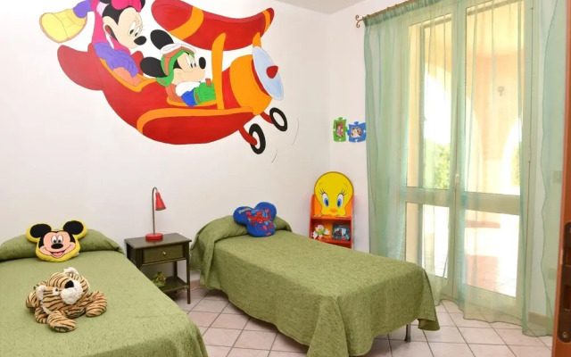 Apartment In Villa Near The Sea