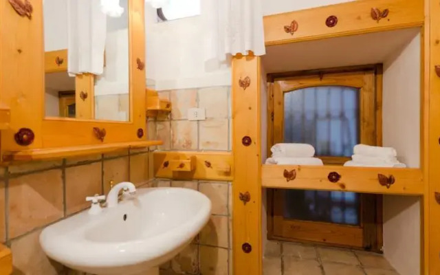 Alcantara Rustic House