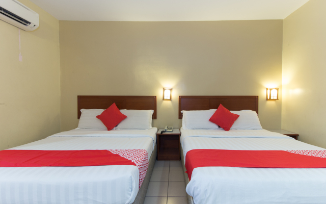 Super OYO 447 Comfort Hotel Meru