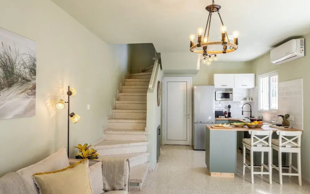 Larnaca Oneiro Seaside Villa