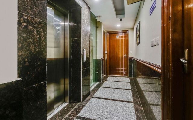 Capital O 36036 Royal Central