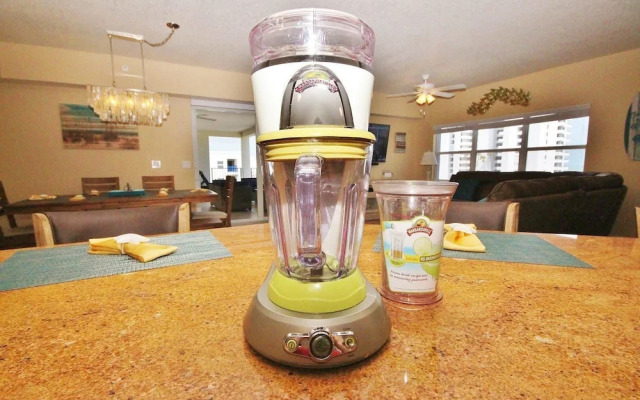 Oceanwalk 17-605 Apartment 3