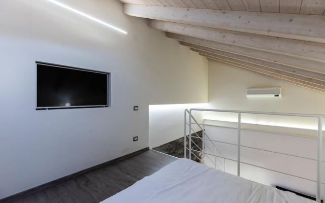 Blue Diamond Suite