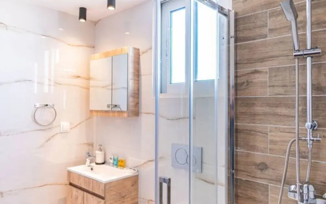 Friendly Accommodation-GTD33701