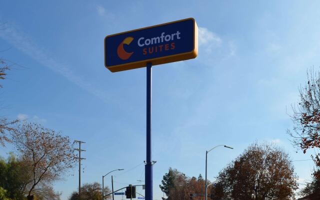 Comfort Suites