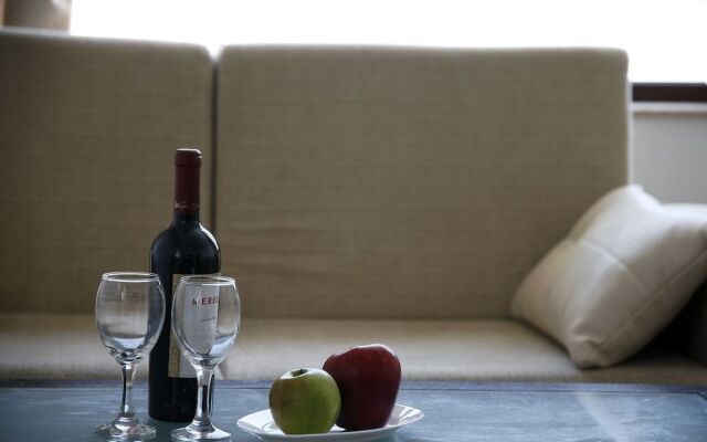 Hotel Corona by Asteri Hotels