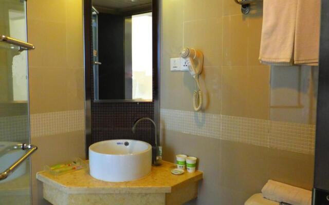 Motel Wuhan Yellow Crane Tower Shouyi Square Fuxing Road Metro Station