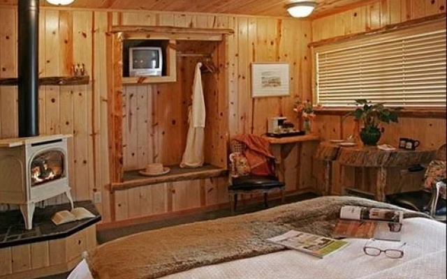 Sea Rock Bed and Breakfast Inn