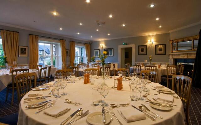 Dunraven Arms Hotel 