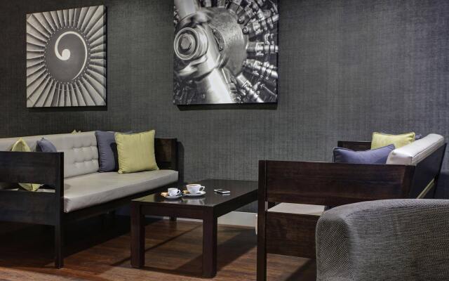 Holiday Inn London - Luton Airport by IHG
