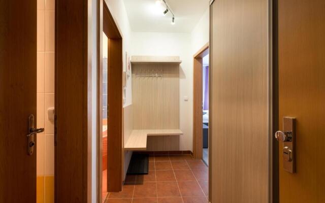 B2B Apartments