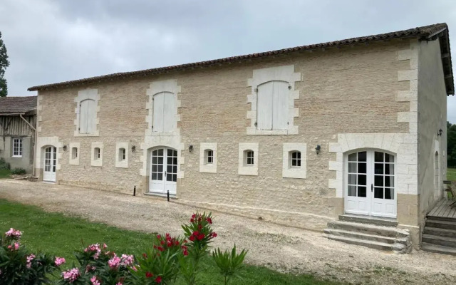 Le Petit Chateau Servanches
