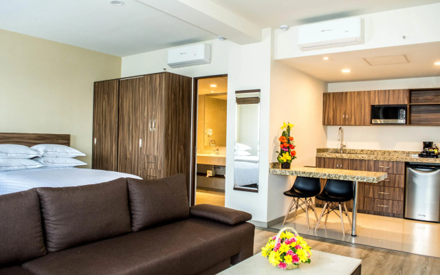 Hotel Crown Victoria