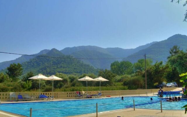 Maranton Beach Hotel