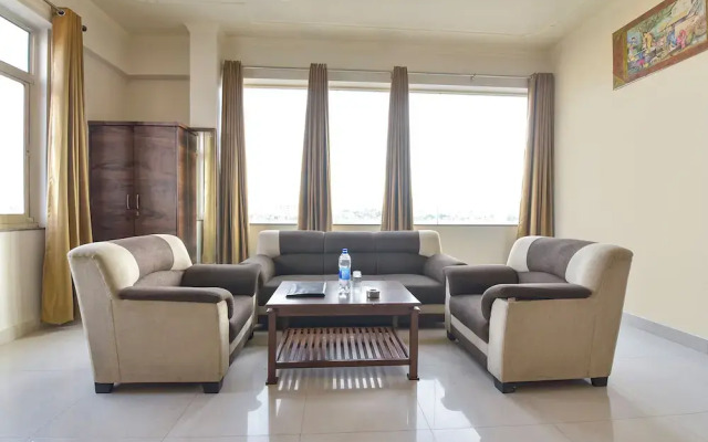 Fabhotel Shiv Palace