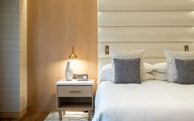 Mandarin Oriental, Santiago