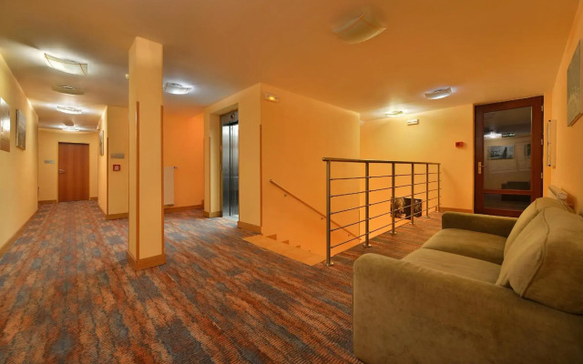 Maximilian Lifestyle Resort
