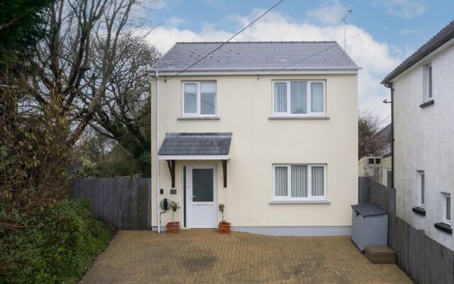 Y Deri - Close to Village and Beach
