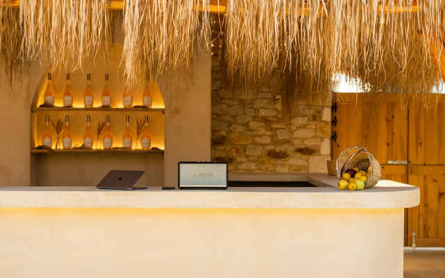 Meli Suites